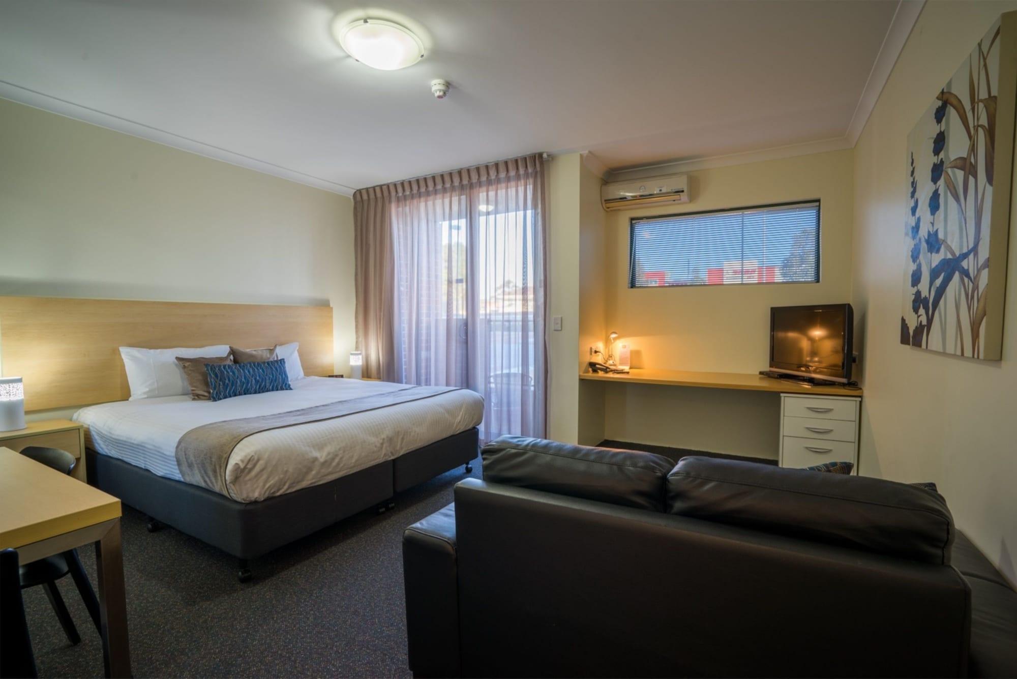 Perth Ascot Central Apartment Hotel Official Экстерьер фото