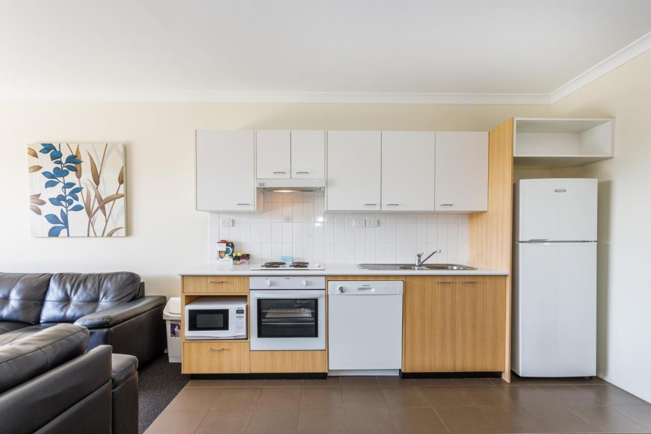 Perth Ascot Central Apartment Hotel Official Экстерьер фото