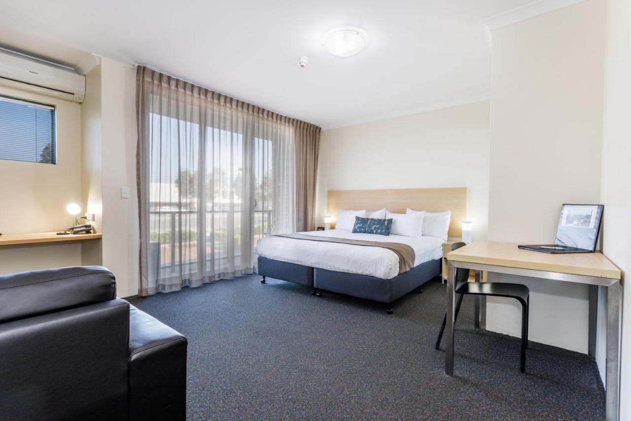 Perth Ascot Central Apartment Hotel Official Экстерьер фото
