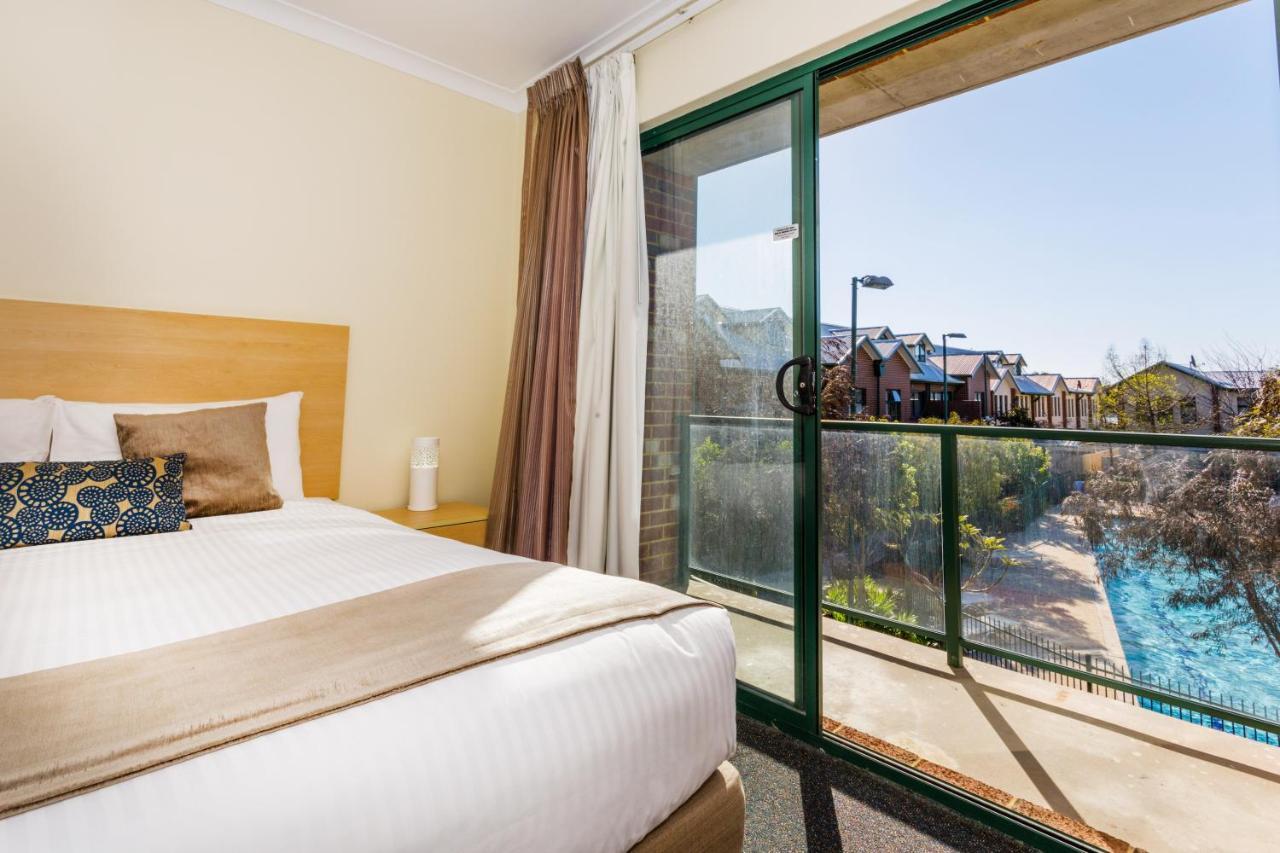 Perth Ascot Central Apartment Hotel Official Экстерьер фото