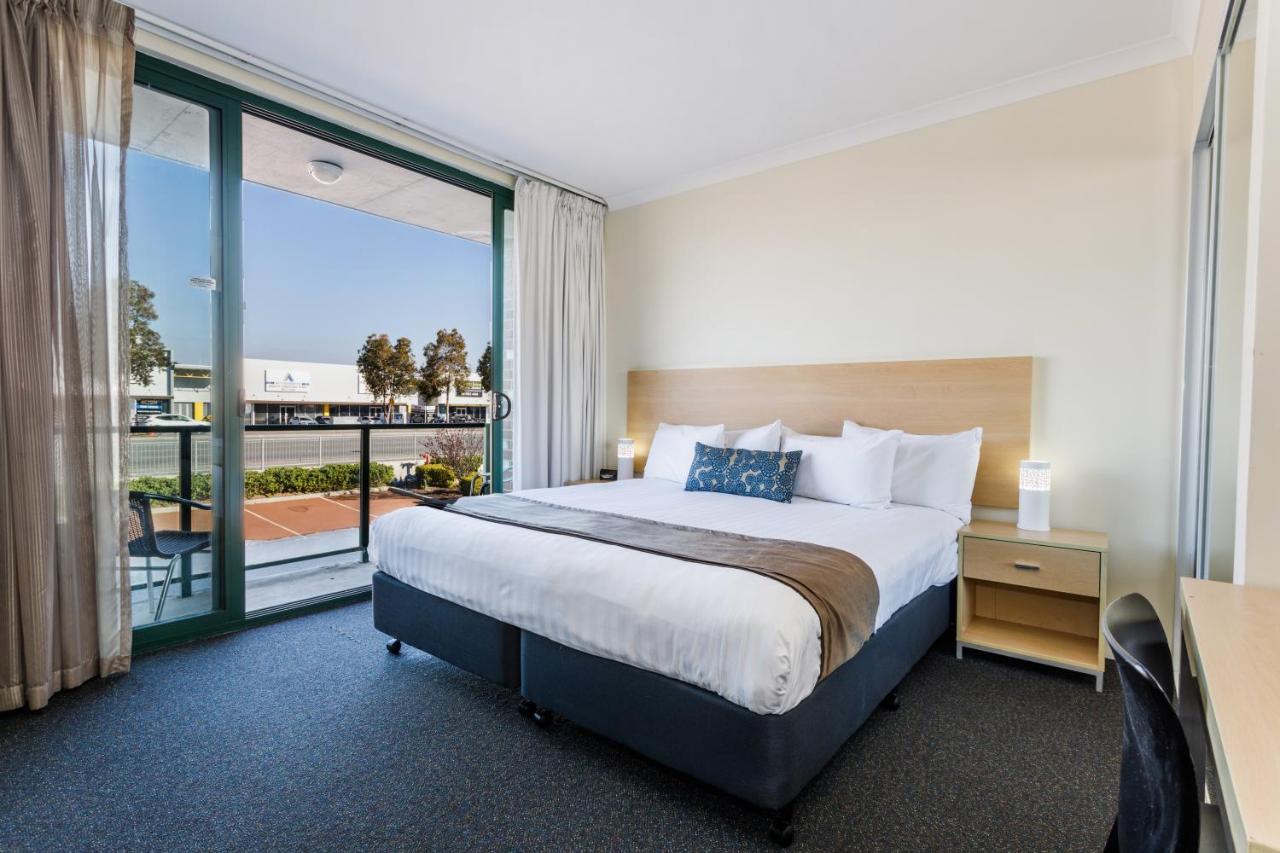 Perth Ascot Central Apartment Hotel Official Экстерьер фото