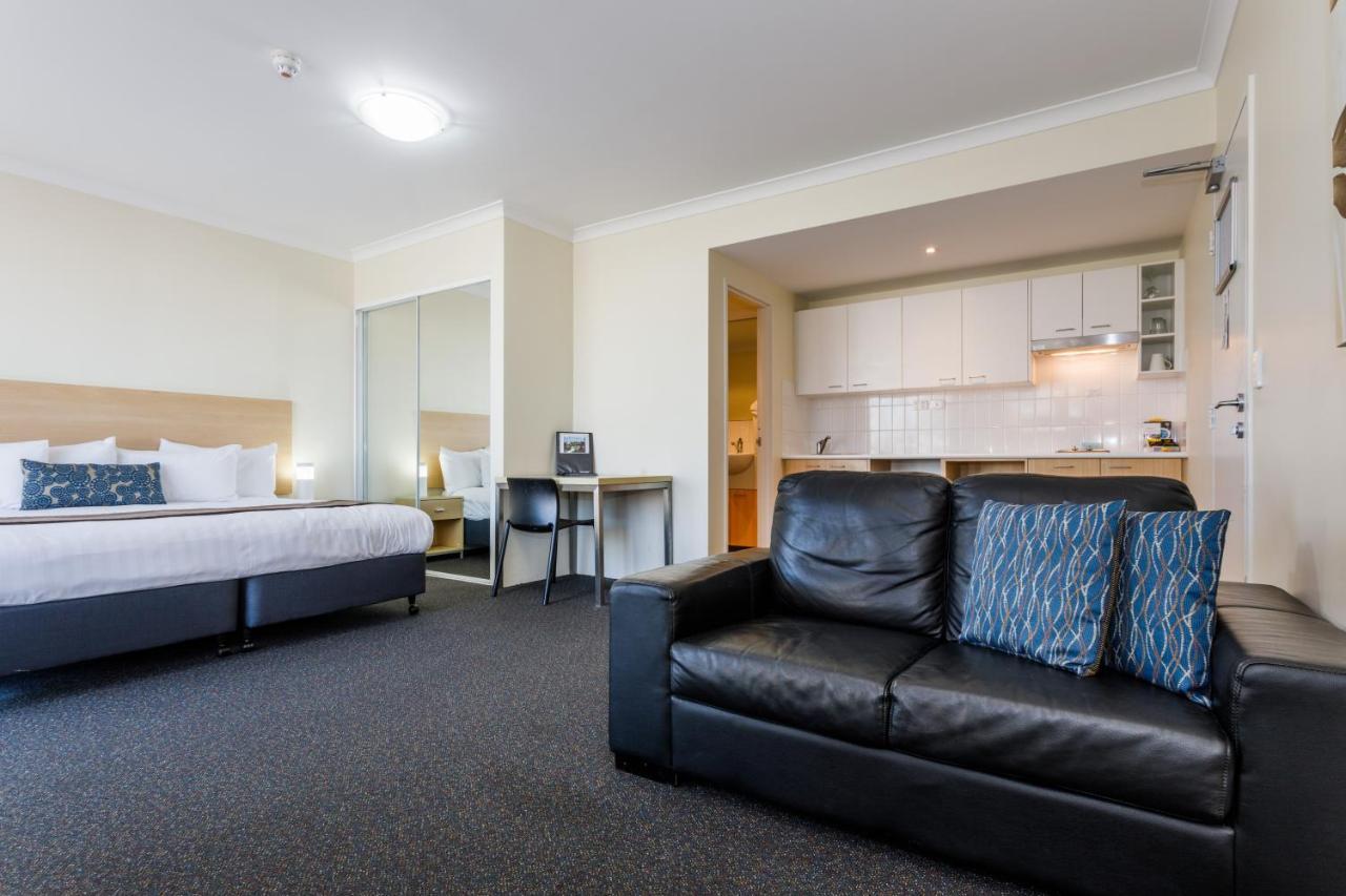 Perth Ascot Central Apartment Hotel Official Экстерьер фото