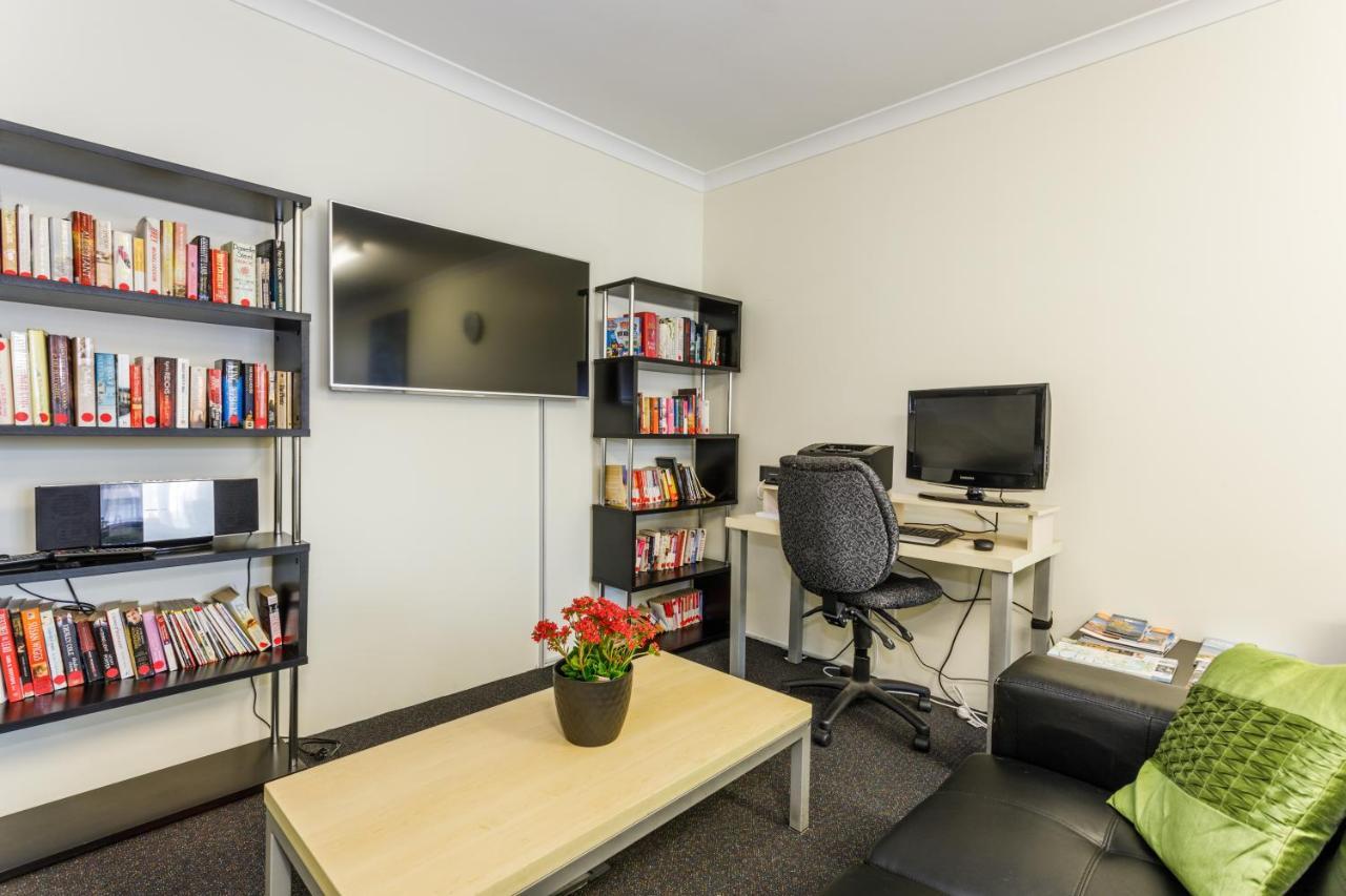 Perth Ascot Central Apartment Hotel Official Экстерьер фото