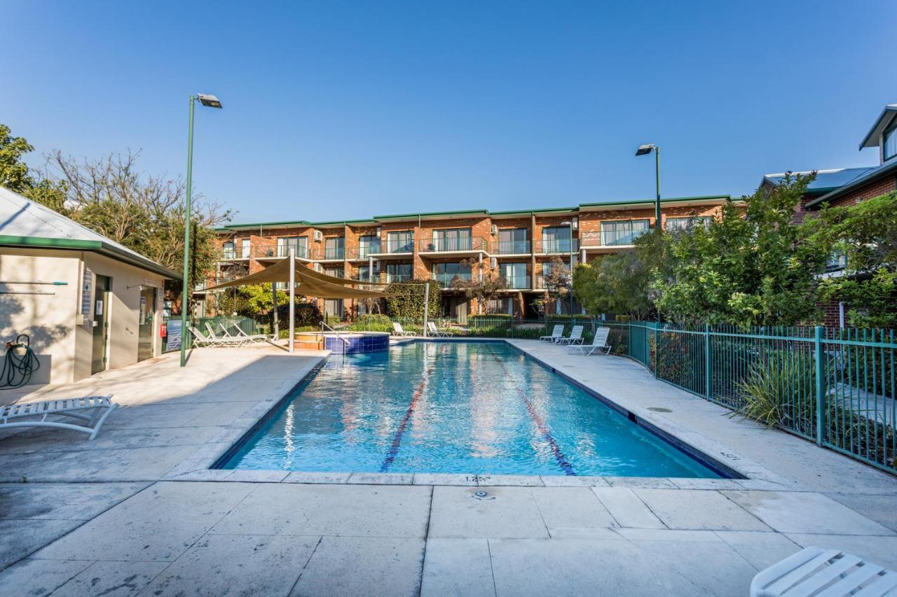 Perth Ascot Central Apartment Hotel Official Экстерьер фото