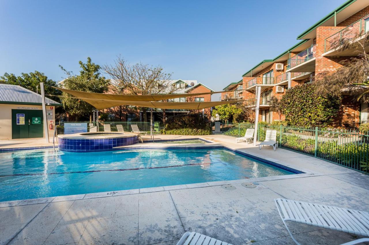 Perth Ascot Central Apartment Hotel Official Экстерьер фото