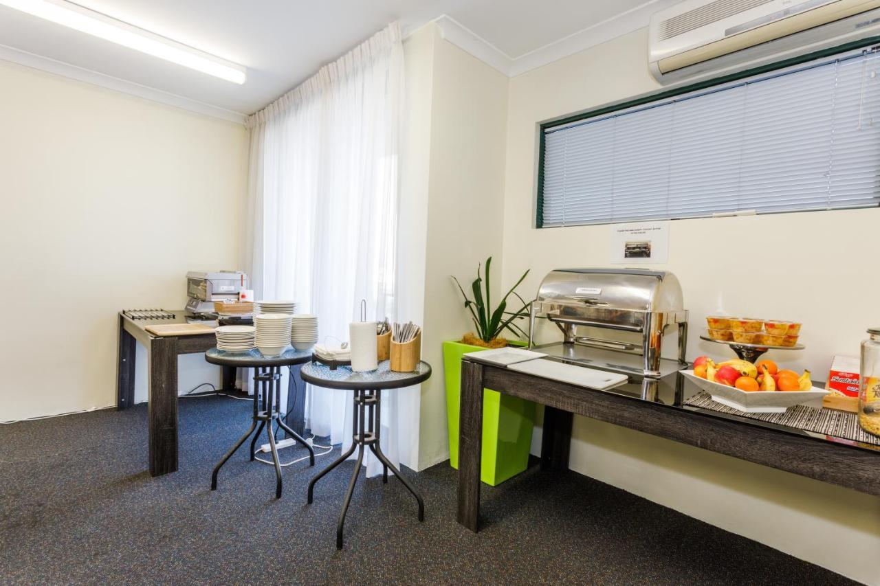 Perth Ascot Central Apartment Hotel Official Экстерьер фото
