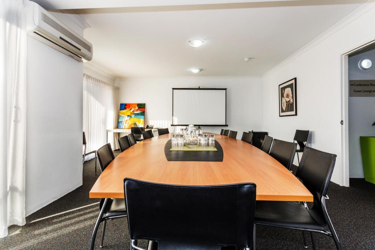 Perth Ascot Central Apartment Hotel Official Экстерьер фото
