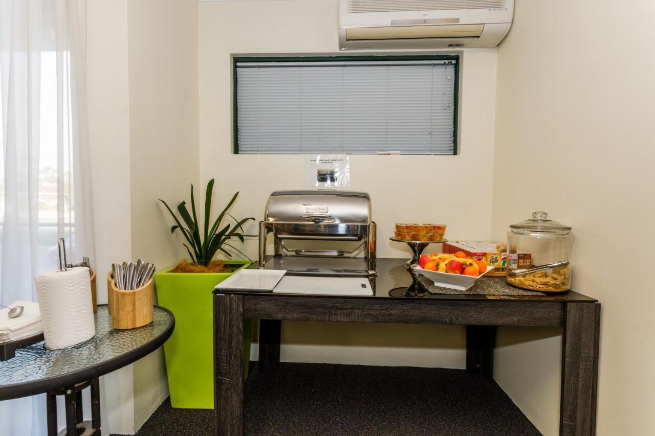 Perth Ascot Central Apartment Hotel Official Экстерьер фото