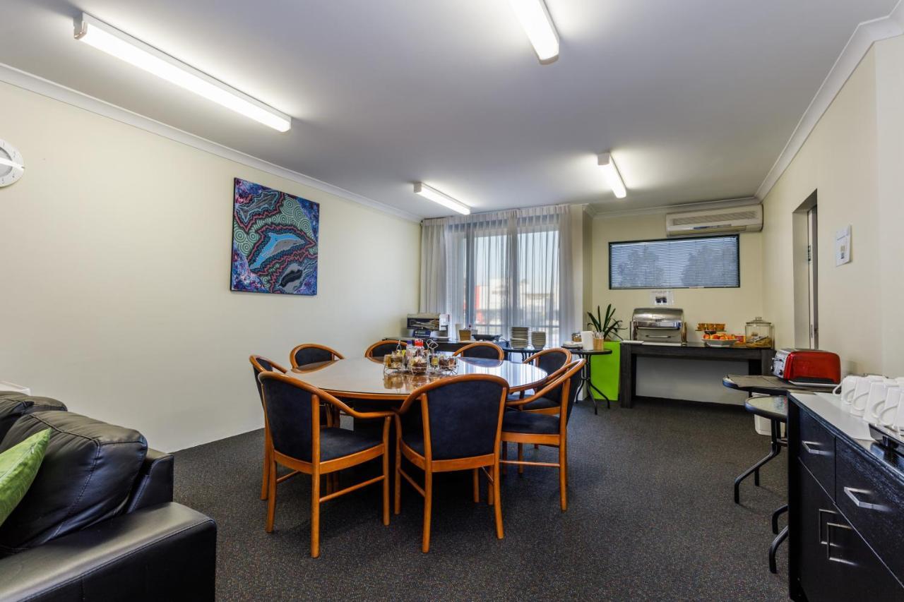 Perth Ascot Central Apartment Hotel Official Экстерьер фото