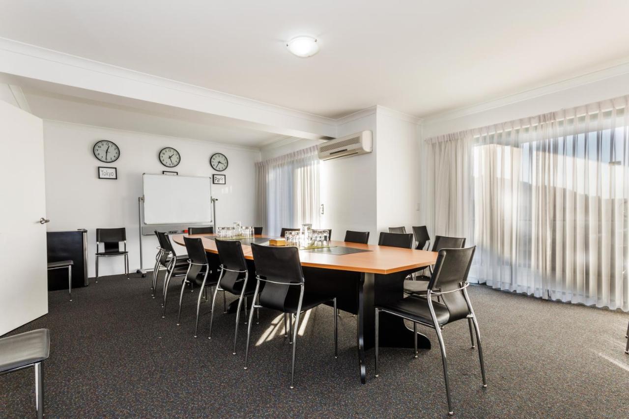 Perth Ascot Central Apartment Hotel Official Экстерьер фото