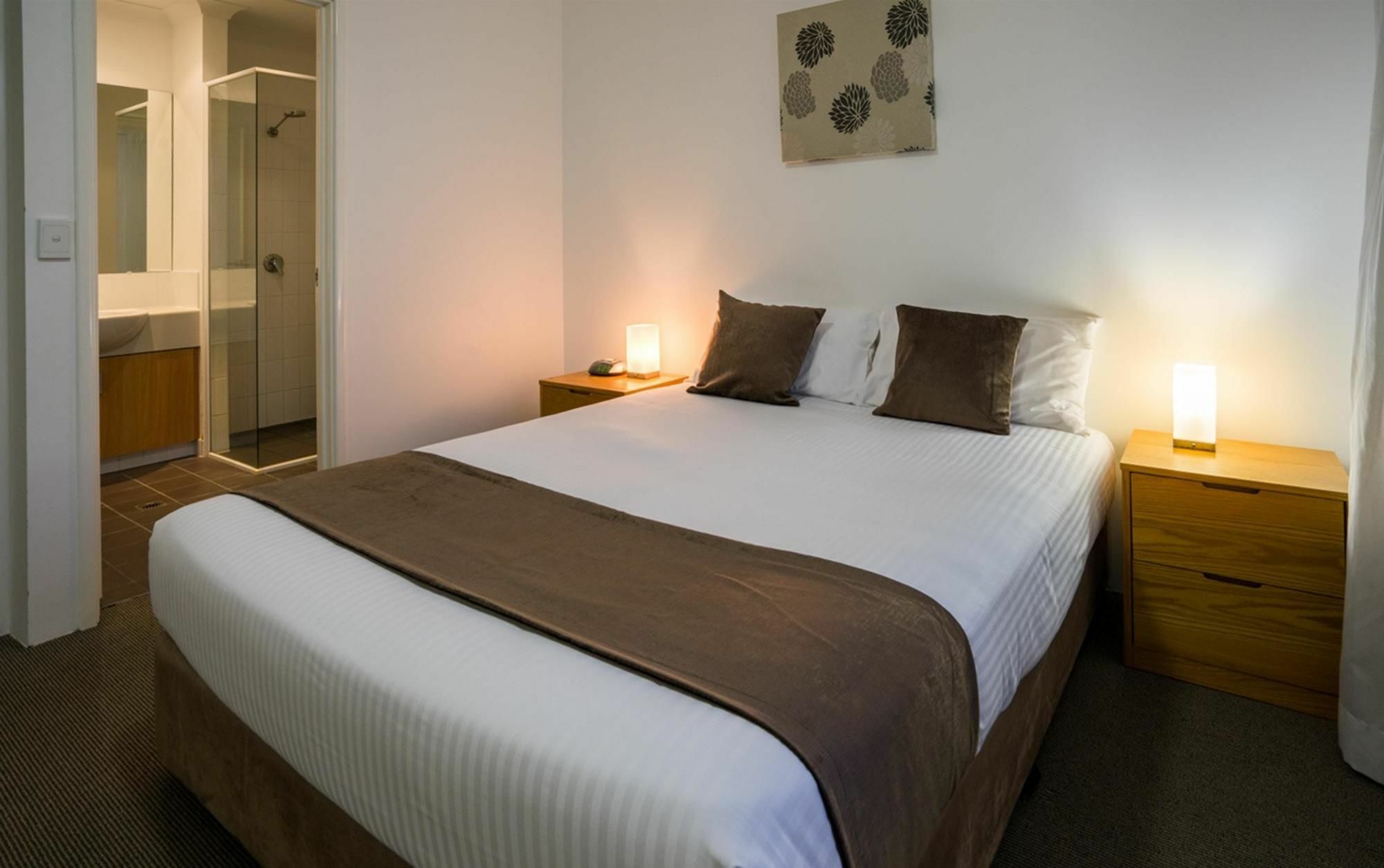 Perth Ascot Central Apartment Hotel Official Экстерьер фото