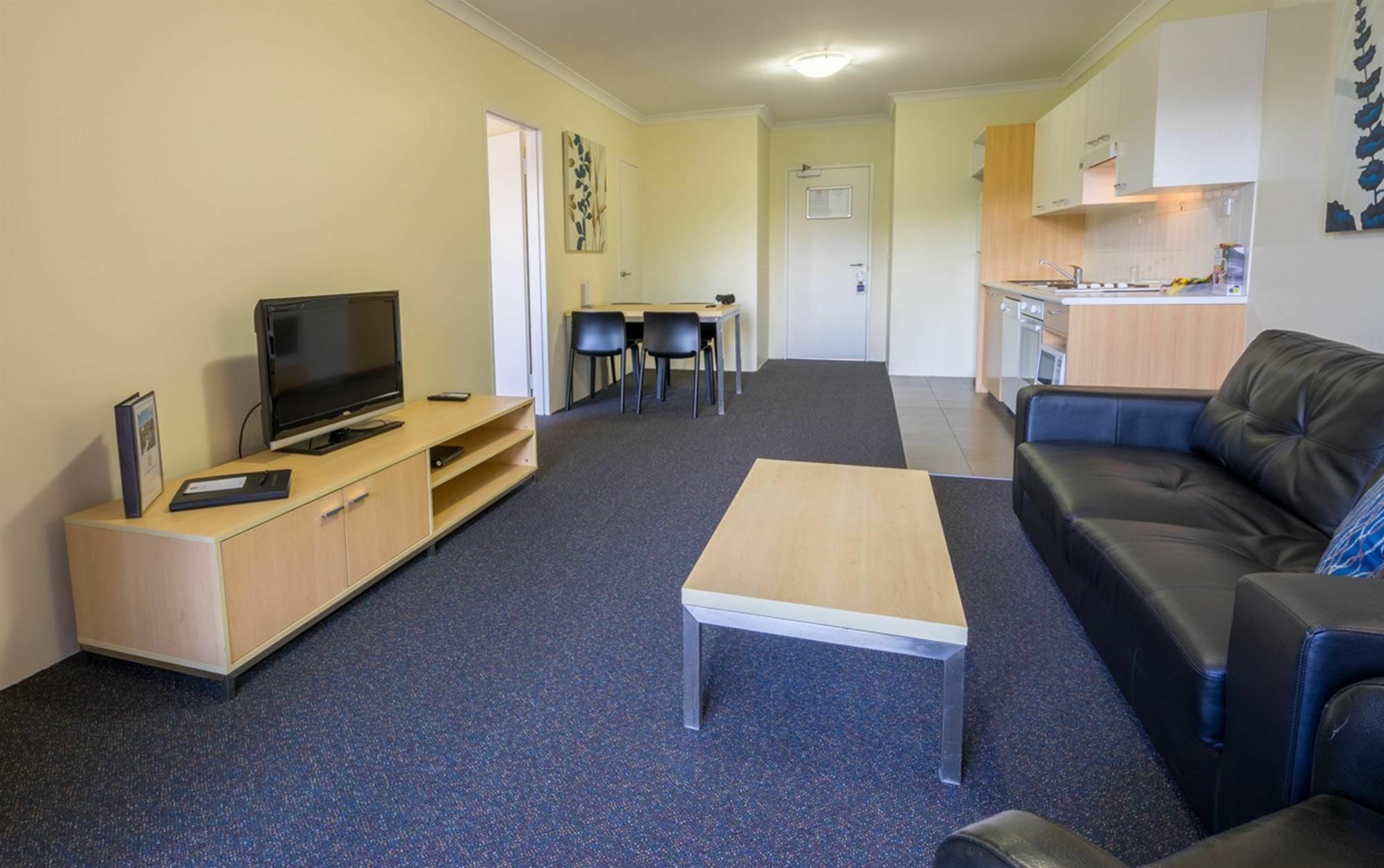 Perth Ascot Central Apartment Hotel Official Экстерьер фото