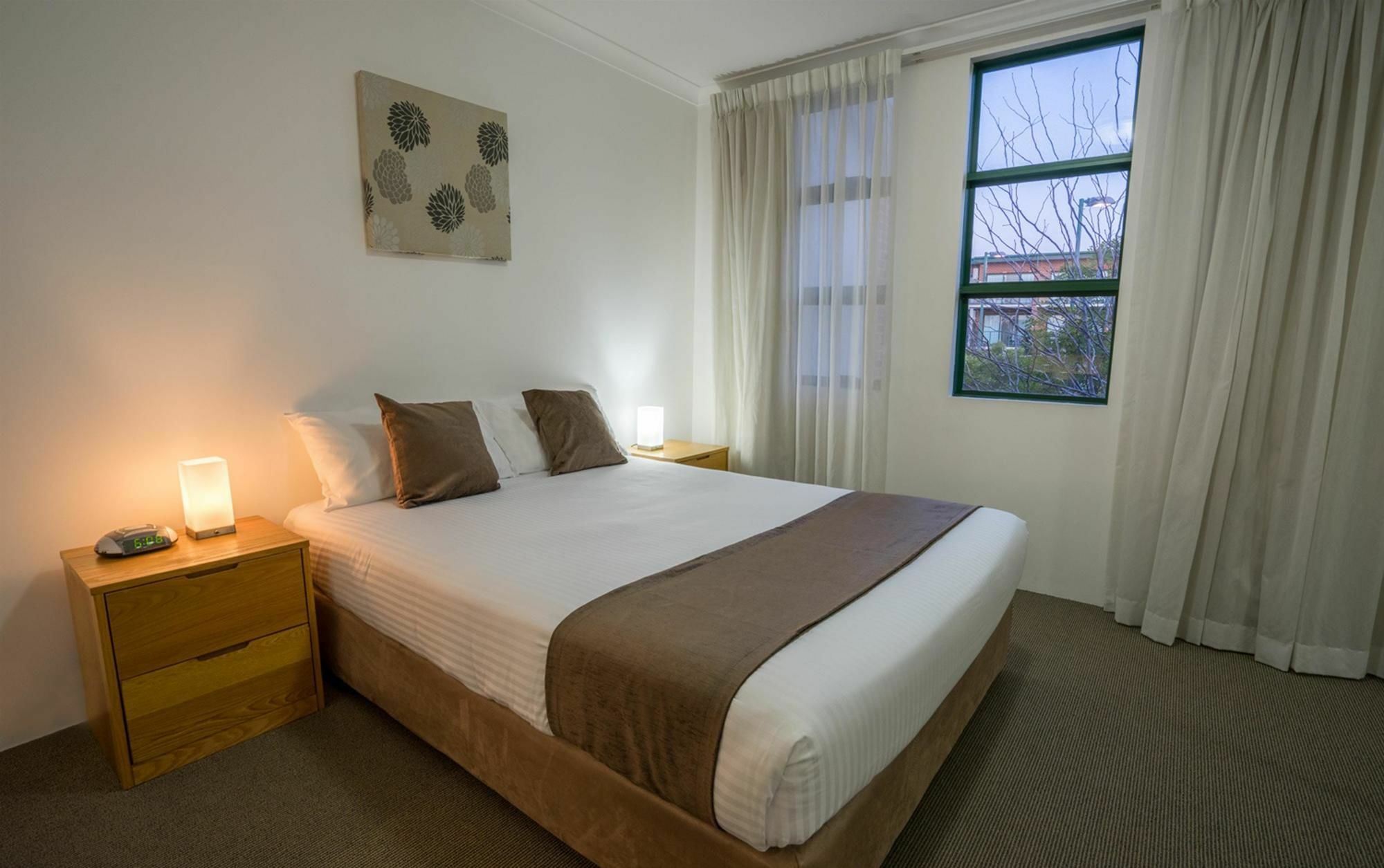 Perth Ascot Central Apartment Hotel Official Экстерьер фото