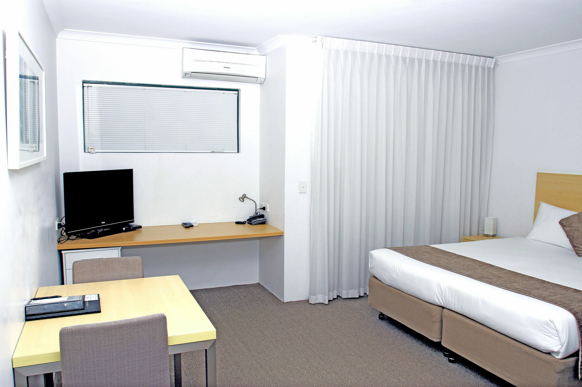 Perth Ascot Central Apartment Hotel Official Экстерьер фото