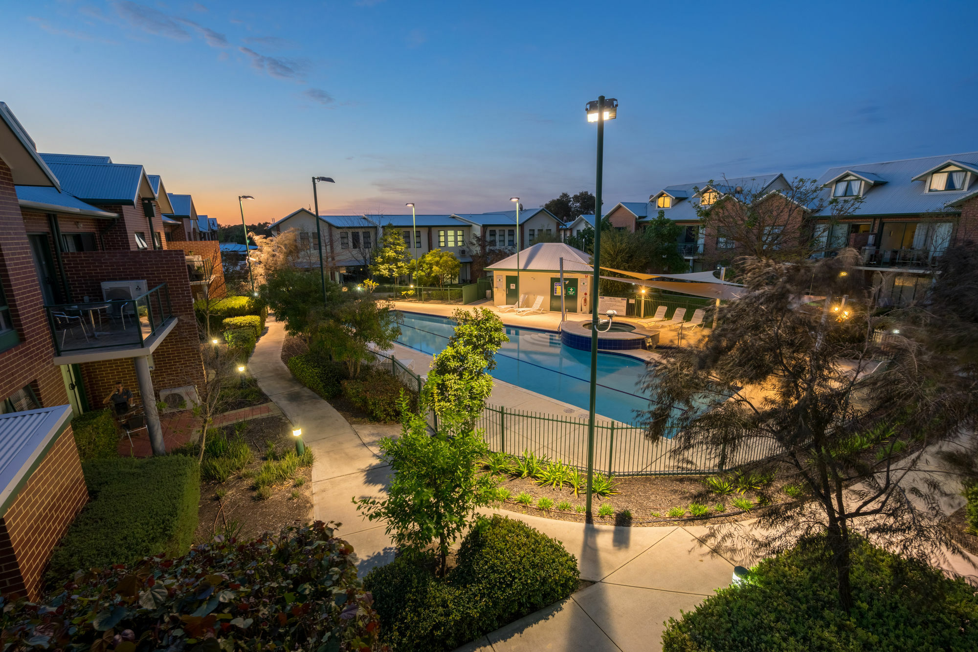 Perth Ascot Central Apartment Hotel Official Экстерьер фото